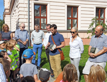 Kameny zmizelých připomínají oběti holocaustu