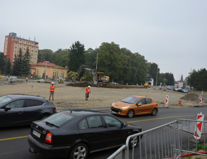 Ve Valašském Meziříčí se konal kontrolní den stavby okružní křižovatky u kostela sv. Jakuba