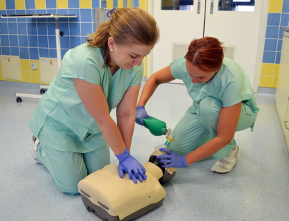Nemocnice Valašské Meziříčí rozjíždí kurzy první pomoci pro veřejnost