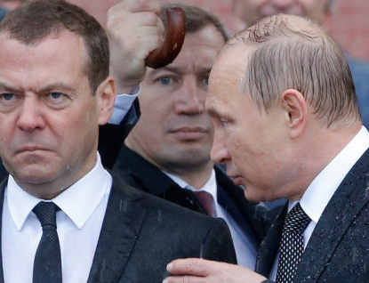 „Zakomplexovaní, neschopní, zasraní liliputi!“ říkají o Putinovi a Medvěděvovi ruští oligarchové 