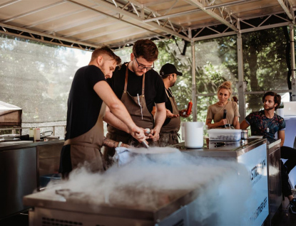 Nový koncept pětidenního Garden Food Festivalu se líbil. Jídlem žilo celé město