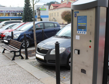 Parkování v centru Rožnova jde zaplatit i kartou