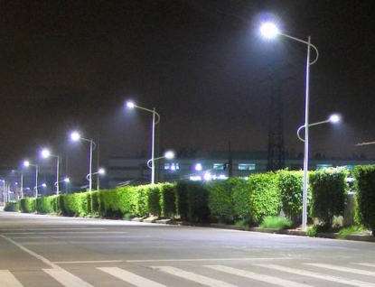 Město Rožnov vymění téměř 500 svítidel veřejného osvětlení