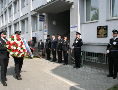 Policisté uctili ve Vsetíně památku padlých četníků