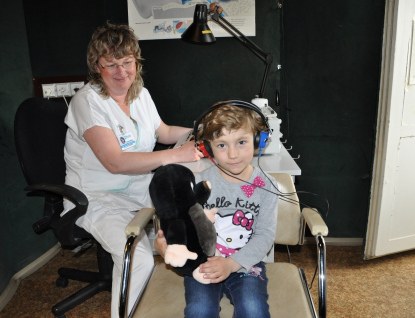 Kontrolou sluchu u předškoláků začali nově nabízet také odborníci ve Vsetínské nemocnici 
