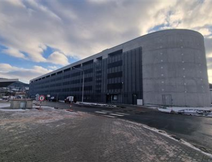 Parkovací dům ve Vsetíně se otevřel 1. února