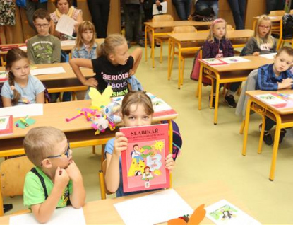 Pondělní testování žáků a předškoláků mělo hladký průběh