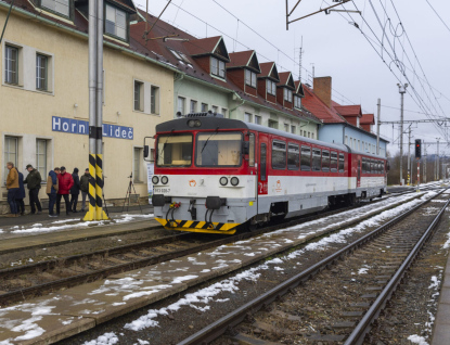Výluka na železniční trati Vsetín – Horní Lideč – Střelná potrvá téměř rok. Dopravu zajistí autobusy