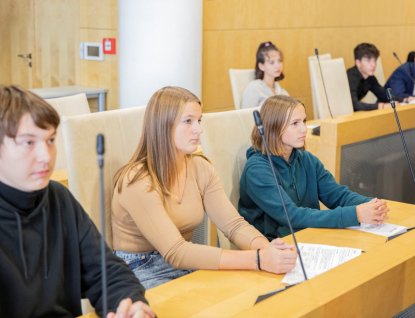 V Baťově mrakodrapu zasedal krajský parlament dětí a mládeže