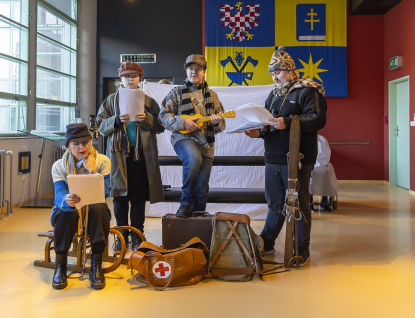 Dobytí severního pólu. Představení dětí z Hradiště přineslo do Baťova mrakodrapu cimrmanovský humor