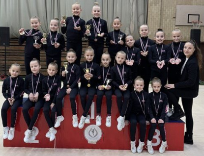 Gymaerobičky z Otrokovic zářily v Praze: z Poháru federací vezou 10 medailí a ovládly celou sezonu