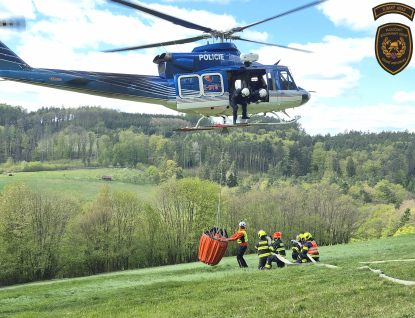 Rozsáhlý požár lesa u Vlachovic–Vrbětic zaměstnal desítky hasičů i leteckou techniku