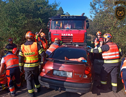 Těžká nehoda zaměstnala hasiče ve Zlíně