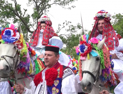 Hýlom, hýlom! Ulicemi Vlčnova projela tradiční Jízda králů