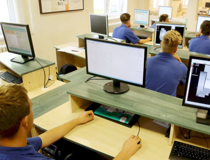 Zlínský kraj buduje silný systém kariérového poradenství. Do podpory žáků se zapojují školy, firmy i rodiče