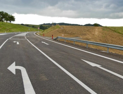 Kraj posílá na opravy silnic dalších 250 milionů