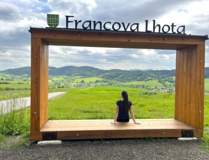 Medvěd Jura znovu na cestách: Turistická hra Poznáváme Valašsko zve na 20 výletních cílů