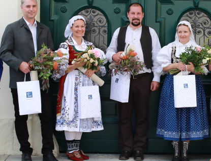 Mistři tradiční lidové výroby Zlínského kraje převzali ministerské ocenění. Tři jsou z Valašska
