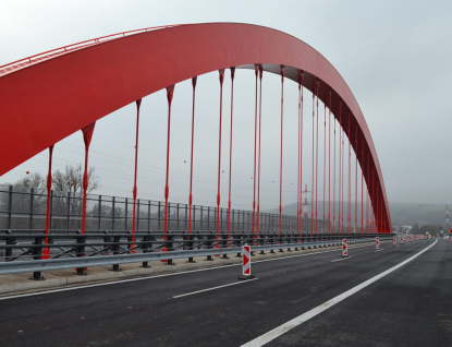 Napajedelský „Golden Gate Bridge“ se otevřel řidičům. Je druhý nejdelší na Moravě