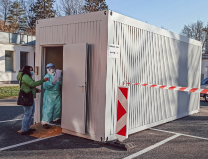 Kroměřížská nemocnice otevřela odběrové místo pro pacienty s podezřením na COVID-19