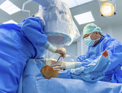 Kroměřížská ortopedie je prvním školicím centrem u nás pro specializované operace kolene