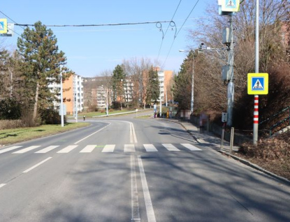 Řidič srazil ženu na přechodu pro chodce. Utrpěla těžké zranění