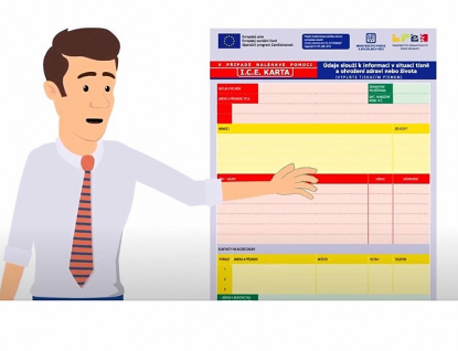 Seniorská obálka pomáhá při záchraně života. Nově vznikla kapesní forma s informacemi o očkování