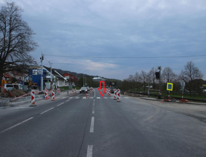 Řidič srazil na přechodu ženu na bruslích. Skončila v nemocnici