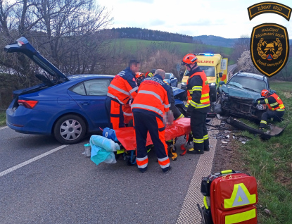 Čelní střet dvou osobáků si vyžádal tři zraněné