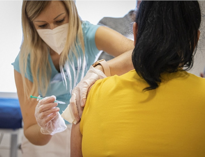 Ve Zlínském kraji bylo zahájeno očkování proti COVID-19 v zařízeních pro seniory, chystá se očkování seniorů nad 80 let