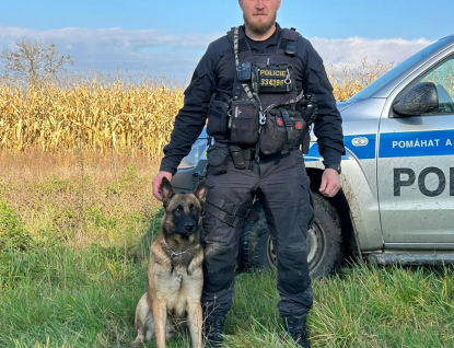 Policejní pes KID zachránil život ztracenému myslivci