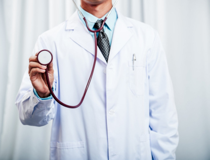 Kraj pokračuje v podpoře vzdělávání mladých lékařů i vyplácení stipendií budoucím doktorům a sestrám 