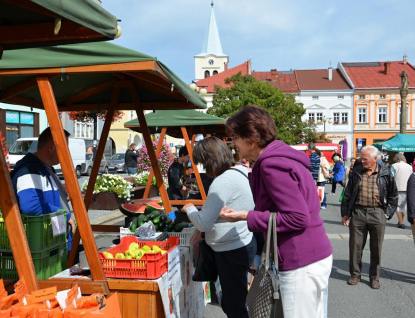 Do Valašského Meziříčí se vrací oblíbené farmářské trhy