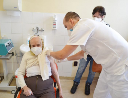 Očkovací centrum ve Valašském Meziříčí přejde po Velikonocích do dvousměnného provozu