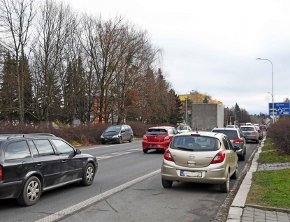 Městská policie ve Valašském Meziříčí si posvítí na parkování v ulici Vsetínská