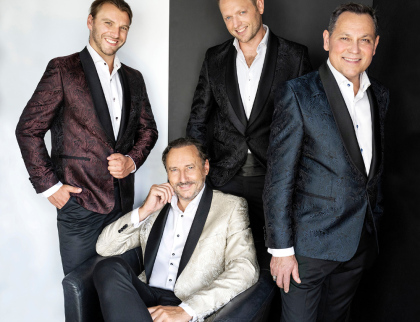 Amfiteátr: 4 Tenoři a Unique Quartet
