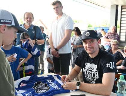Odchovanec HC Bobři Michal Postava debutoval v AHL