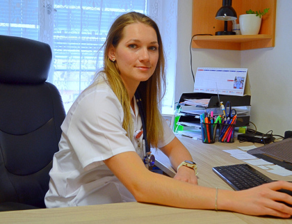 Mladá lékařka našla práci v Nemocnici AGEL Valašské Meziříčí díky veletrhu AGEL JOB