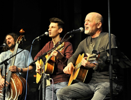 Advent rožnovském Masarykově náměstí – Plavci a Jan Vančura