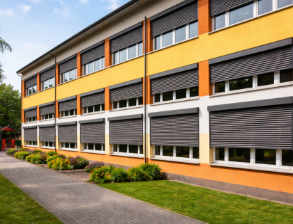 Rožnov hospodařil s přebytkem: Peníze půjdou do škol i na platy nepedagogů