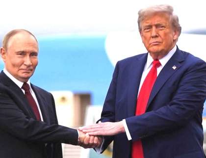Zločinec Trump chce Ukrajince obětovat, aby nepřekáželi jeho upatlaným ruským kšeftům