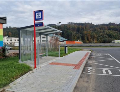 Nová autobusová zastávka na Bobrkách již v provozu