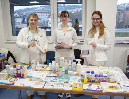 Při léčbě obtížně se hojících ran využívají i bionáplasti z amniové membrány