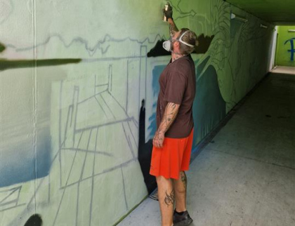 Podchod Trávníky-Rybníky oživí sprayartové malby Proroka