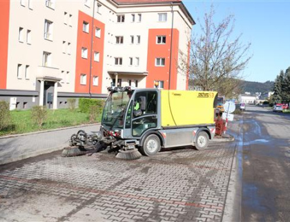 Vsetín prochází jarní očistou, následovat bude blokové čistění