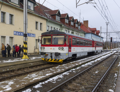 Výluka na železniční trati Vsetín – Horní Lideč – Střelná potrvá téměř rok. Dopravu zajistí autobusy