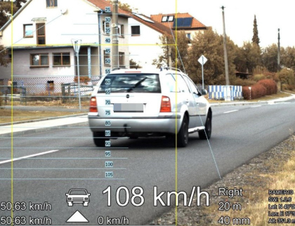 V obci jel 108 km/h. Dvacetiletý řidič přišel o řidičák