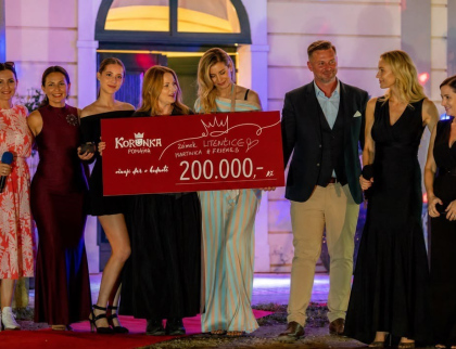 Charitativní Fashion Show pro KORUNKU POMÁHÁ vynesla téměř dvě stě tisíc korun na pomoc dětem a mobilnímu hospici
