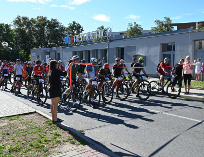 Na krev vyrazilo téměř 200 cyklistů. Cykloden podpořil dárcovství krve