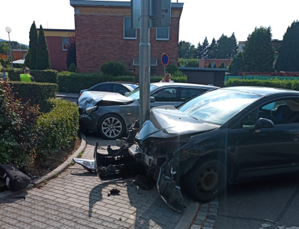 Řidič ve Zlíně trefil pouliční lampu